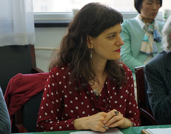 �Ű���?���ӿ���ˣ�д������������������һ��д����������������ң���������������˭���к���ͬ������������ͬ���졣[��ϸ]