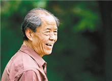 【陈忠实】
李国平丨《陈忠实:将自己滚烫的手指按在时代的脉搏上》;
邢小利丨《现实主义:从柳青到陈忠实》。