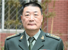 【徐贵祥】
傅逸尘丨《英雄传奇的“现代性”重构》;
宋 嵩丨《斜月沉沉藏海雾 碣石潇湘无限路》。