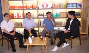 ��Ծ�ġ�ŷ��ǭɭ������һͬ�����һ��ޱ䡱