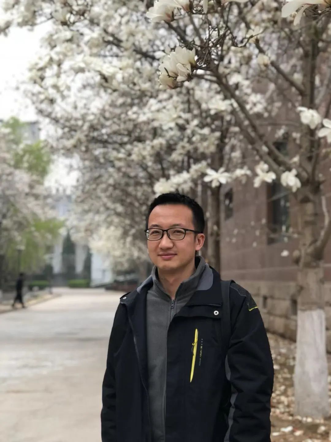 ��һĬ��ɽ�������ˣ�дС˵���������ɡ�