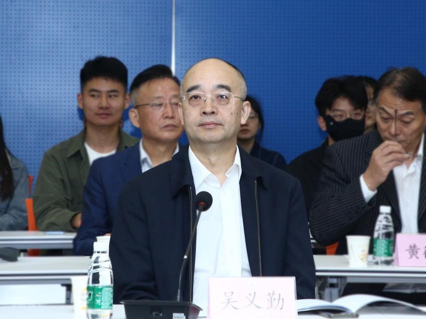 ��˲�Ʊ�����Ա������ϯ�����ڳ�ϯ��̳���´�