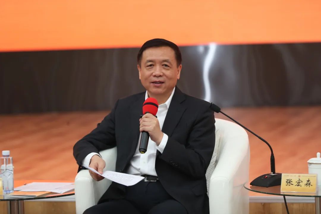 凤凰彩票党组书记、副主席、书记处书记张宏森讲话