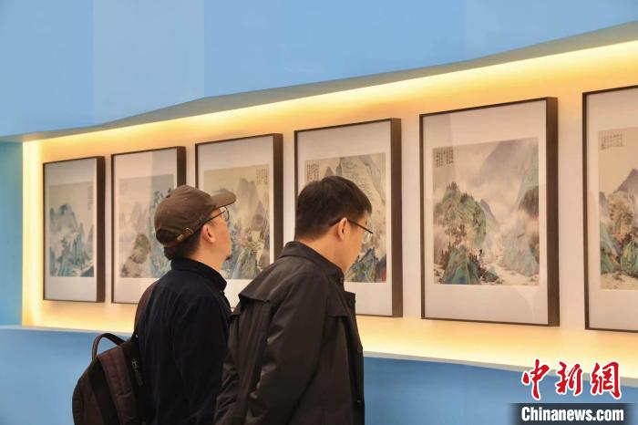 ������ɫ������2023��������ɽˮ��ѧ������չ�ֳ��� ���췽��ͼ