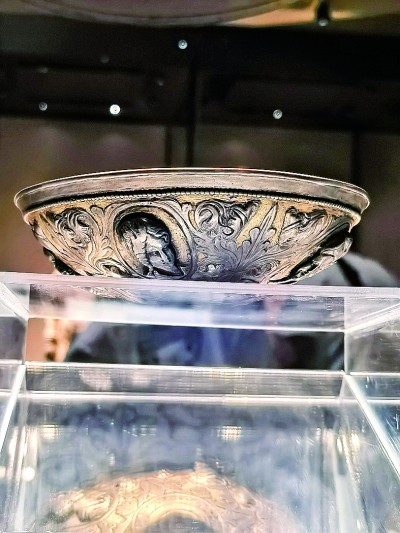 ���ɹ�������������׶�ĹȺ�����ı�κ�̽��ɻ��������� �������� ������/����ͼƬ