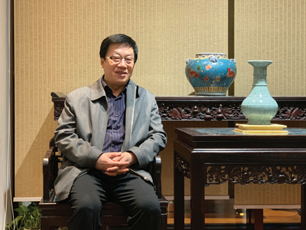 ��ƽ����������������ɽ��ʡ����Э����ϯ����˲�Ʊ����ϯ���й���������ϯ�ȡ�����ɽ��ʡ��ʡ�����������븱��ϯ��ְ����Ҫ��Ʒ�С����ޡ�����㡷���¶��ᡷ�����������������������׷�������ѩ�������񡷡�ʮ������������Ҹɲ�������������������ػ����ȣ���é����ѧ��������ͼ�齱�ȡ���ƪ��Ʒ�����ı�Ϊ��Ӱ�����������粢��λ񽱡���Ʒ������Ӣ�����������ա��ϵȶ�����֡�