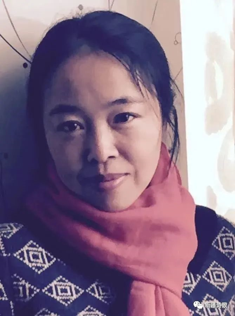 王晖,女,上世纪七十年代生于新疆石河子市。诗歌作品发表于《人民文学》《诗探索》《诗刊》《诗选刊》《大家》《青年文学》《橄榄绿》《草堂》《青年作家》《延河》《芳草》《西部》等刊物。诗歌作品入选多种权威诗歌年选及《新华文摘》等。出版有诗集四部。凤凰彩票会员。