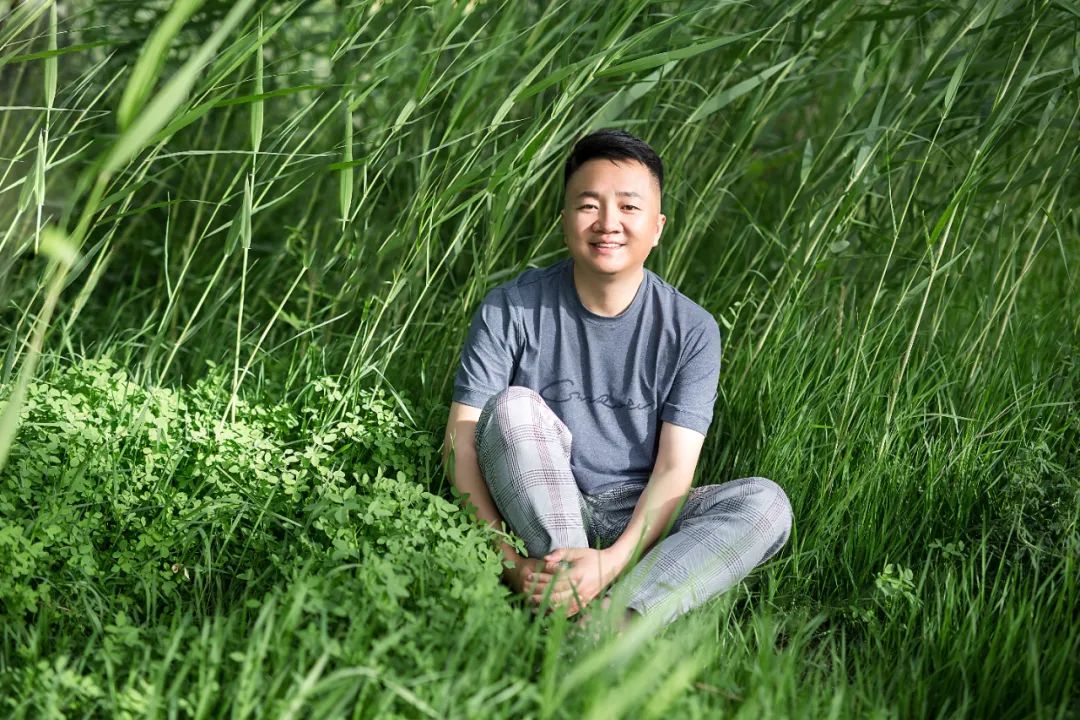 �����䣬���С���ɽҹ�С����ҿڴ�����ǳ���ɳ�����������ǡ���Ϊ�˱��𿴵�Ӱ������˲�Ʊ�����ǡ��ȣ���������ר����������������񡷡������λ����Ӱ��ý�󽱡�ƽң���ʵ�Ӱչ����Ӱ�����͵ȶ����Ӱ����ί������ڶ��조��ƪС˵˫�꽱���׽�������ͼ�齱�Ƚ��