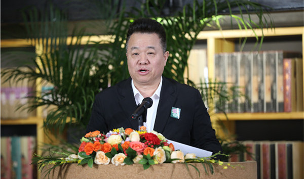 ��˲�Ʊ�����Ա������ϯ����Ǵ�����񻪶����ֽ����