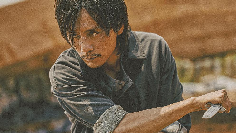 在电影《浴火之路》中,刘烨饰演赵子山