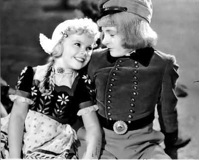 秀兰·邓波儿主演的电影《海蒂》剧照 资料图片