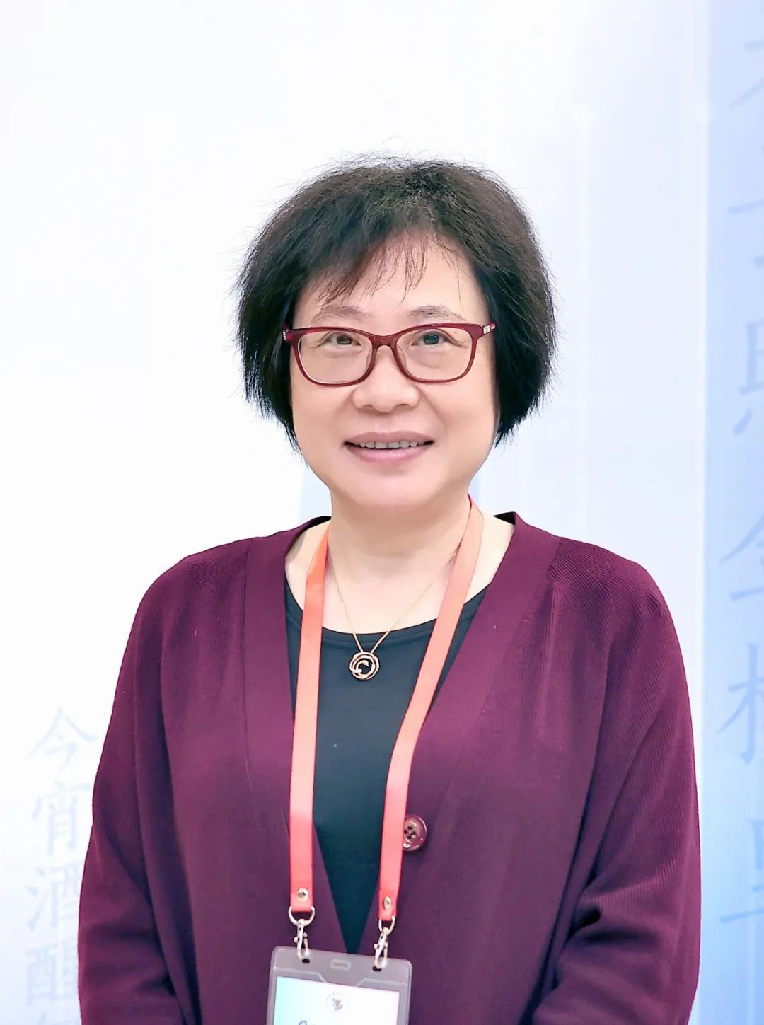 ���٣����������٣�����1964�꣬������ಿʫ����ɢ����ʼ����μӹ���ʫ�������ʮ���ഺʫ�ᣬ����ʫ������ʫ���¿�����������ѧ����������ѧ���ȿ������ʫ�轱����˲�Ʊ���漯���������ҹ��׽����׽���־Ħ����ʫ�˽����ڶ����й�Ů����ѧ��������ʫ�轱��ʮ����ѧ����ȫ�����Ľ�³Ѹ��ѧ���ȡ�