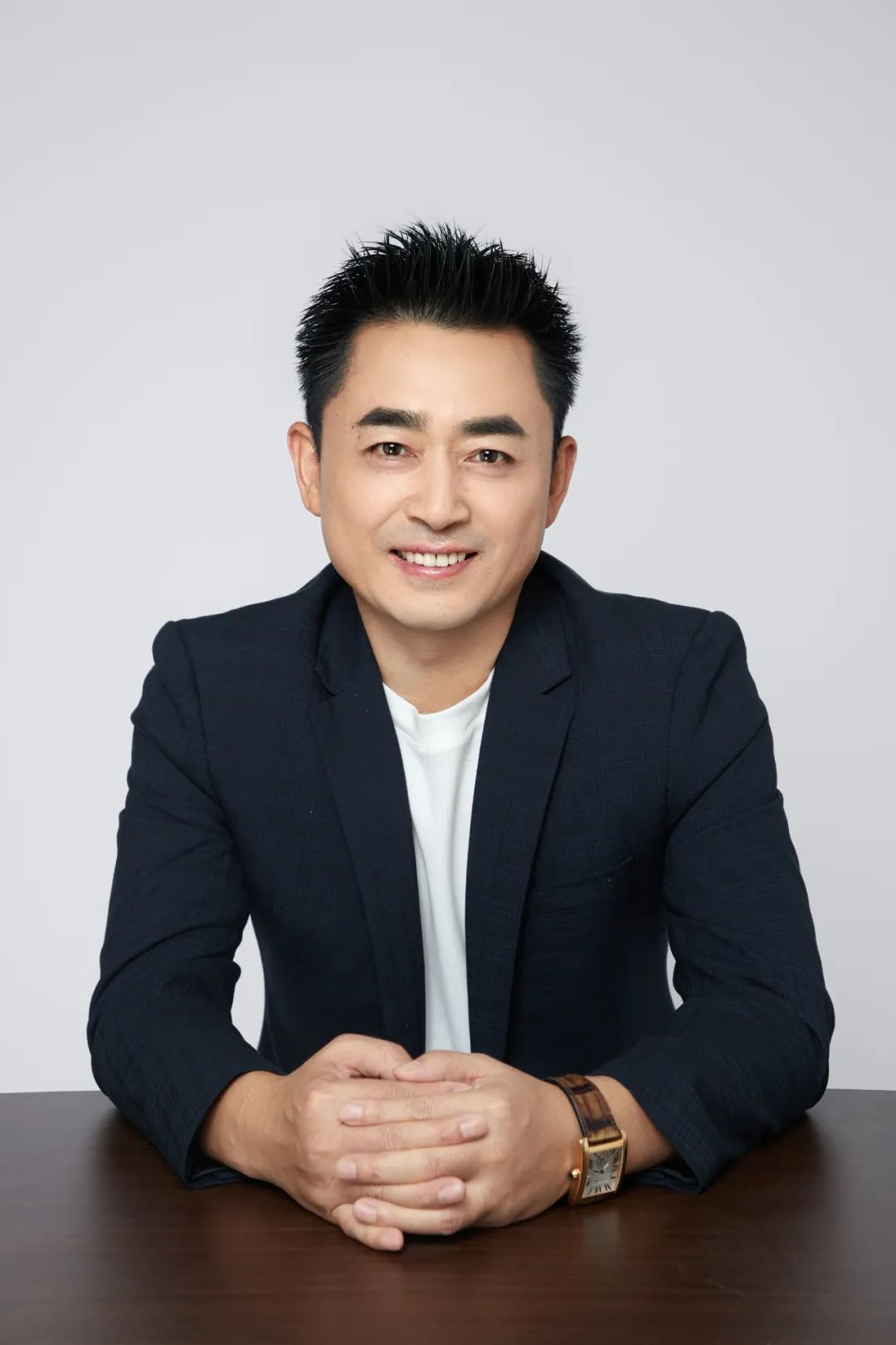 ���壬��˲�Ʊƽ̨��¼��ڻ�Ա���й�ʫ��ѧ���Ա����Ϊ�����ͻ�������������������̩ɽ���ս����ڶ��찬��ʫ�轱��ʫ�������ڡ�������ѧ����ʫ������ʮ�¡�����Ʒ����ʫ���¿��������ǡ������á�����ɽ��������ʫ��������Ӣ�ߡ���˯��Ϫ�ߵ��㡷������ߡ����´���ʱ�䡷��