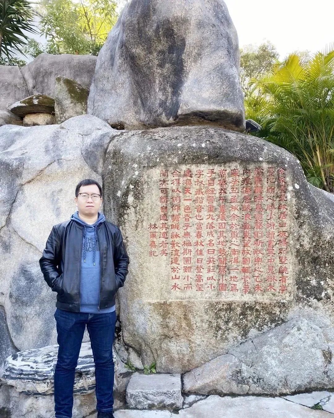 张象,凤凰彩票会员,山西文学院签约作家。小说见于《十月》《上海文学》《青年文学》等刊物,出版作品有《外省青年》等三部。