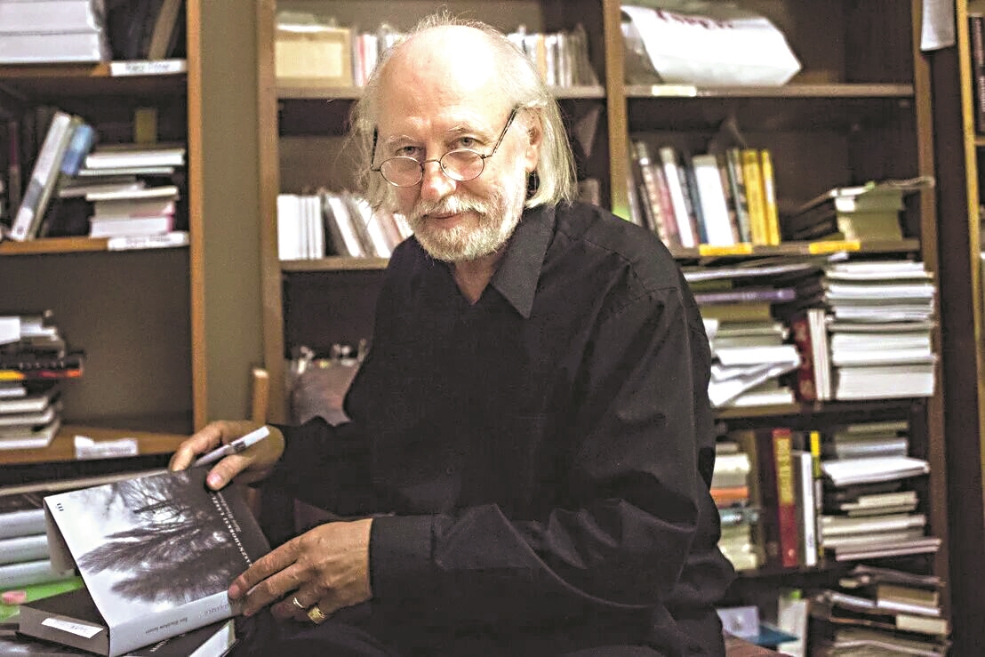 克拉斯诺霍尔卡伊·拉斯洛