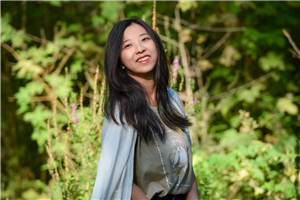 ��ͯ�汾������Ʒ������ļ�Ӱ�����ߣ����� ��ѩ��         �񽱸����Һ�������ѩ��һ�������Ȿ�飬�����������֣��������Դ���ҵ����衣����ļ�ֽ��������30��ǰ�������ӵļ������ԣ��Կ��µ�����ӡ�ǡ������´������յ��﹡��������̨�ߵķ������������·��һ�̤���֨ѽ���졣