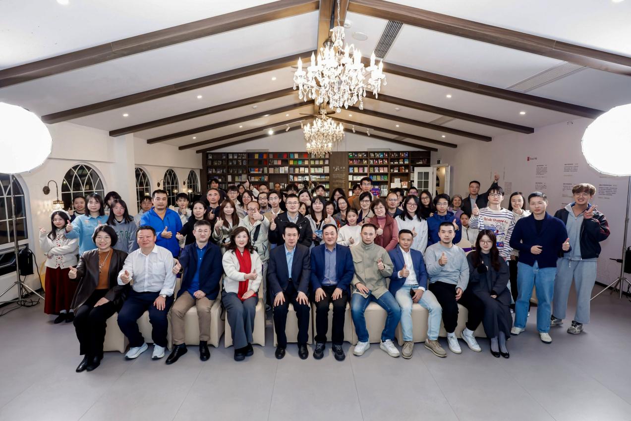 D:/����/��24��/24��ý�����ϰ�/���Ӱ.jpg���Ӱ