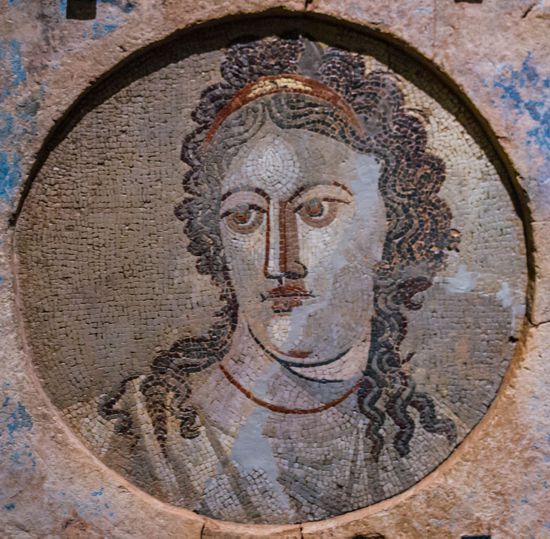 ��Ƕ��������Ů������Ħ����